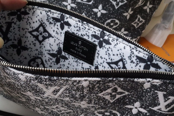 l**is V*t*n neverfull mm
