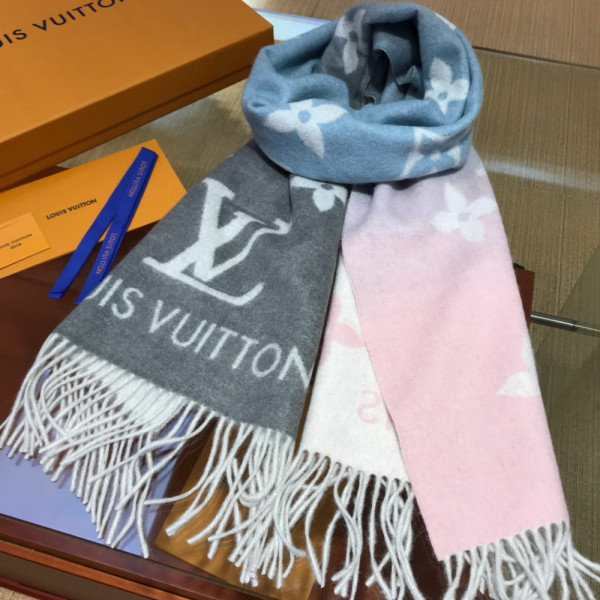 l**is V*t*n reykjavik gradient scarf