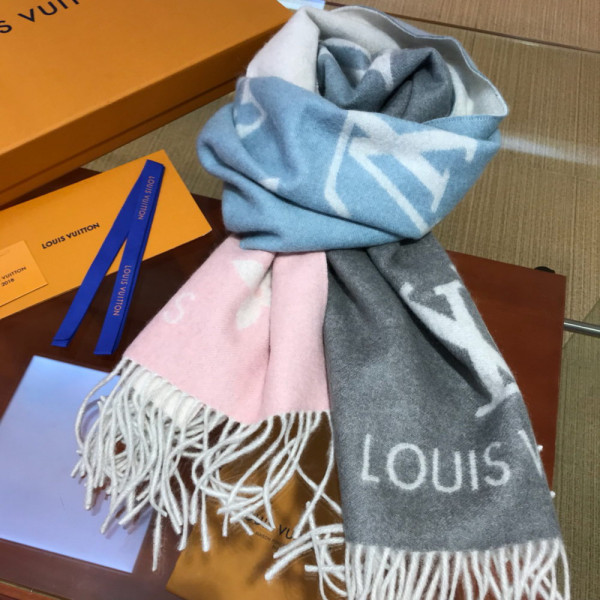 l**is V*t*n reykjavik gradient scarf