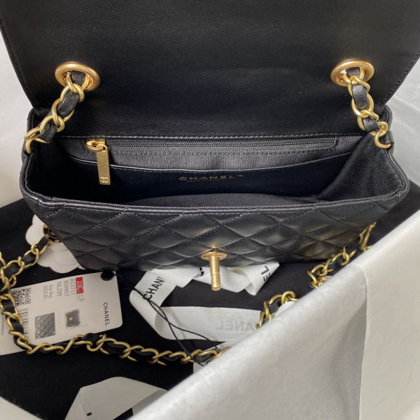 CL MINI FLAP BAG